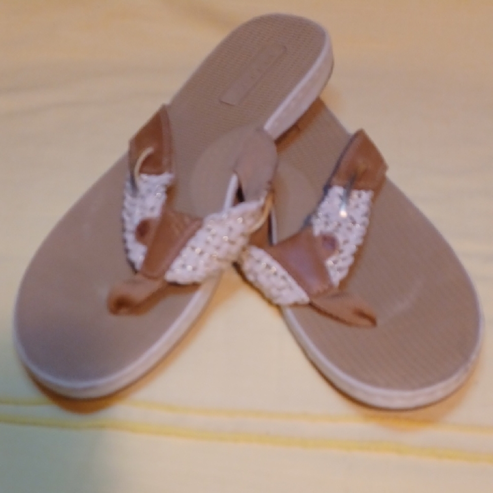 Sperry Cream / Gold Rubber Sole Flip Sandals